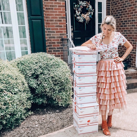 Meet the Posher - Picture 2 of 7